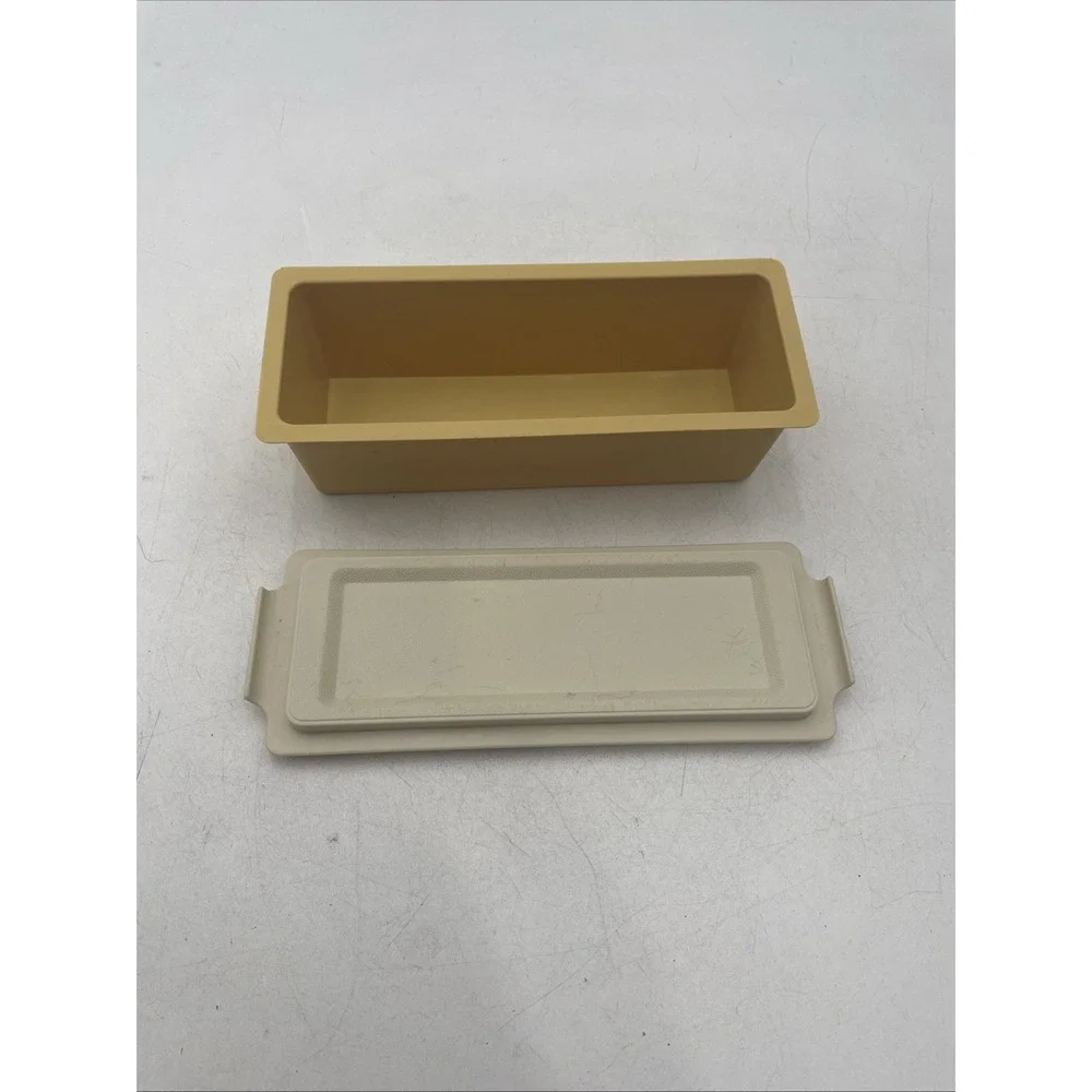 Vtge Gold & Cream TUPPERWARE Covered Plastic Butter Dish